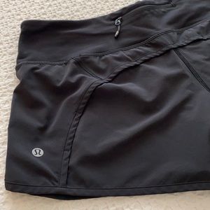 Lululemon run times II 4” shorts